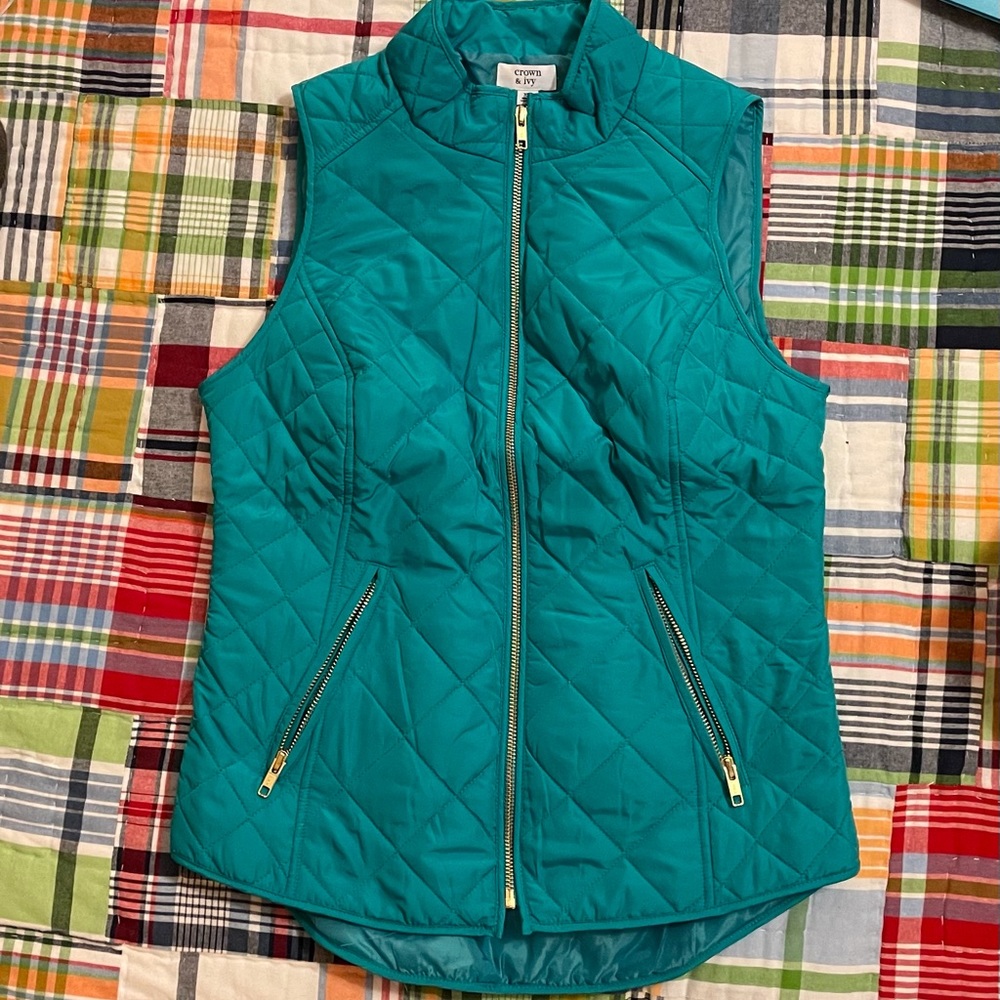 Crown and Ivy Adjustable Vest